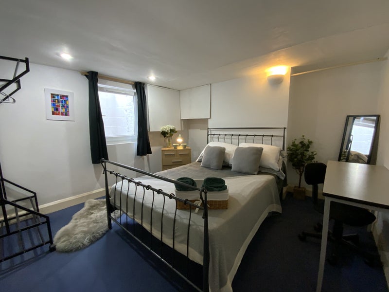 Great Double Room available (42M) - student accommodation in Guildford - img_1