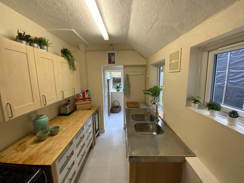 Great Double Room available (42M) - student accommodation in Guildford - img_5