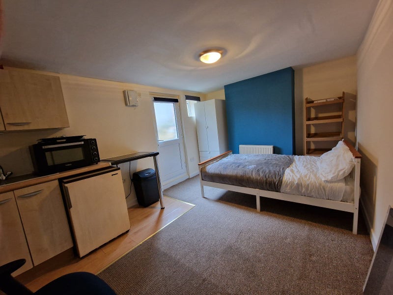 *Great Location - In Room Kitchens, Sinks Etc* - student accommodation in Reading - img_2