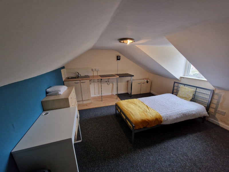*Great Location - In Room Kitchens, Sinks Etc* - student accommodation in Reading - img_3