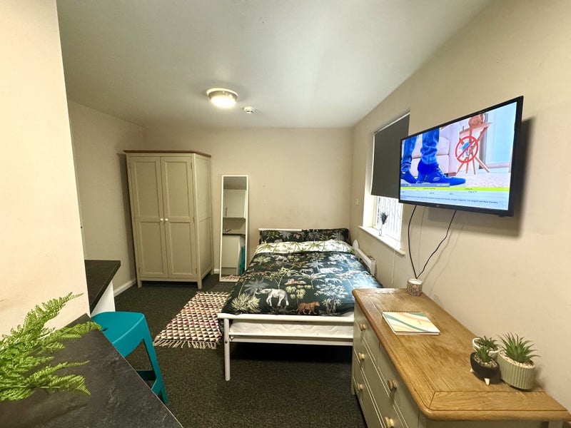 Great Studio Room Available in Lenton - student accommodation in Lenton - img_1
