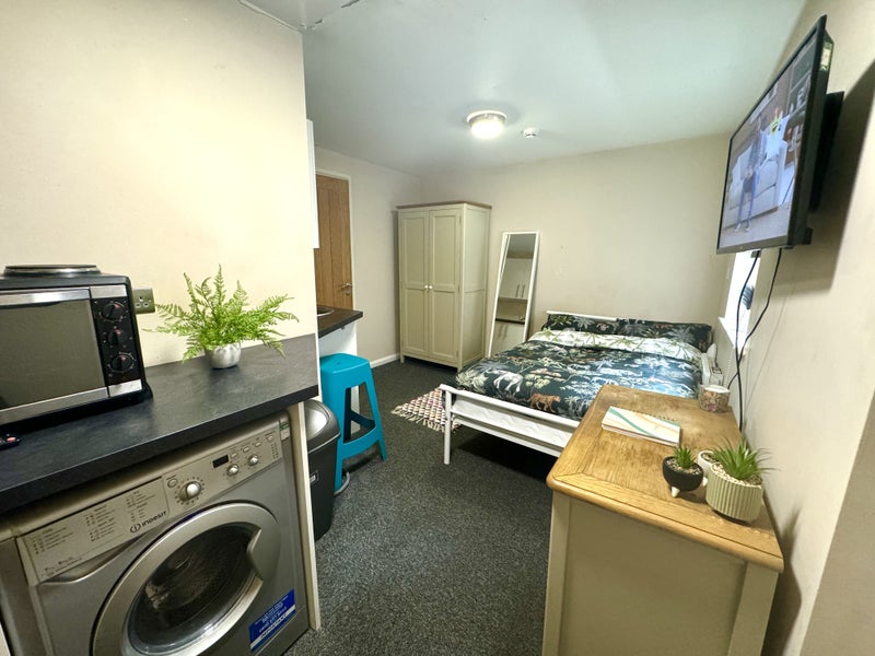 Great Studio Room Available in Lenton - student accommodation in Lenton - img_2
