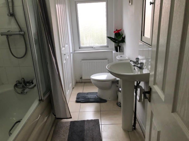 Guild: George Road, GU1 : Suite Couples Or Singles - student accommodation in Guildford - img_5