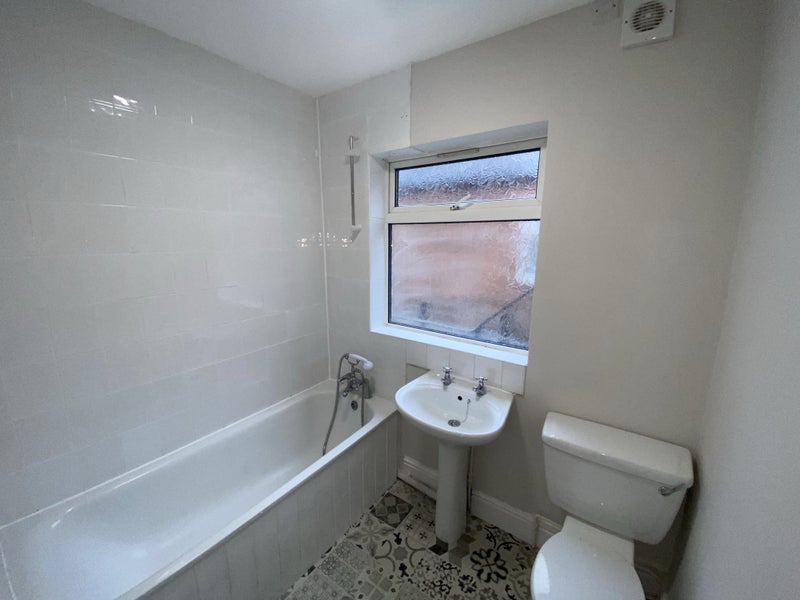 Harrow Road - 6 Bed House Share - All Bills Incl - student accommodation in Leicester - img_8