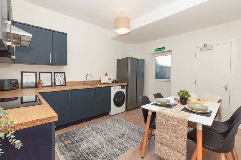 HMO-Last Room, En-Suite| Bills Inc. - student accommodation in Bolton - img_3