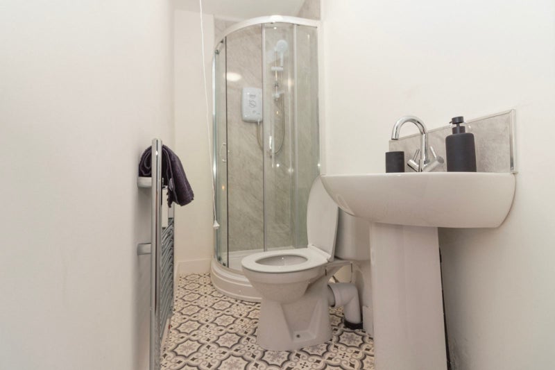 HMO-Last Room, En-Suite| Bills Inc. - student accommodation in Bolton - img_6
