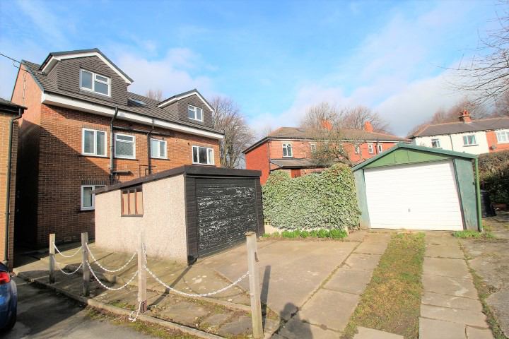 Double room available in lovely Horsforth house student accommodation in Horsforth - img_7