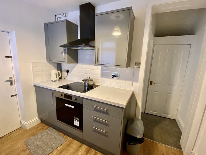 House in Salford - student accommodation in Salford - img_6