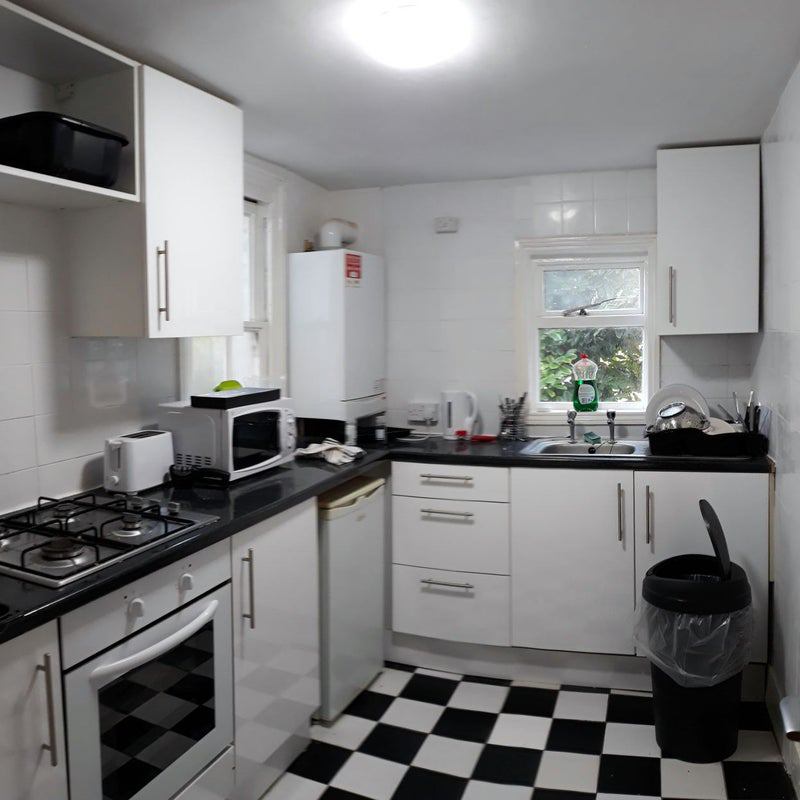 Huge 29m² Space, En-Suite, Amazing Location! - student accommodation in Shepherds Bush - img_6