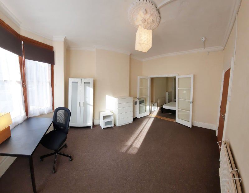 Huge 29m² Space, En-Suite, Amazing Location! - student accommodation in Shepherds Bush - img_2