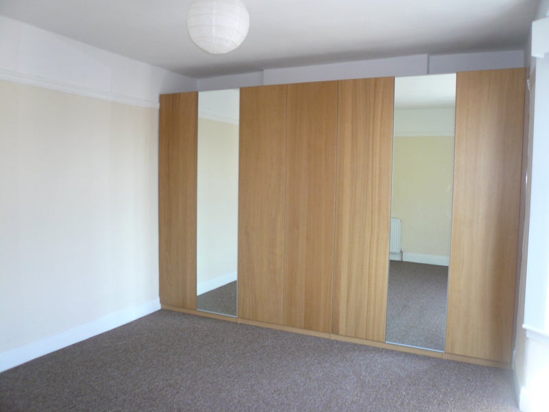 Huge Double room but for one only - student accommodation in Muswell Hill - img_1