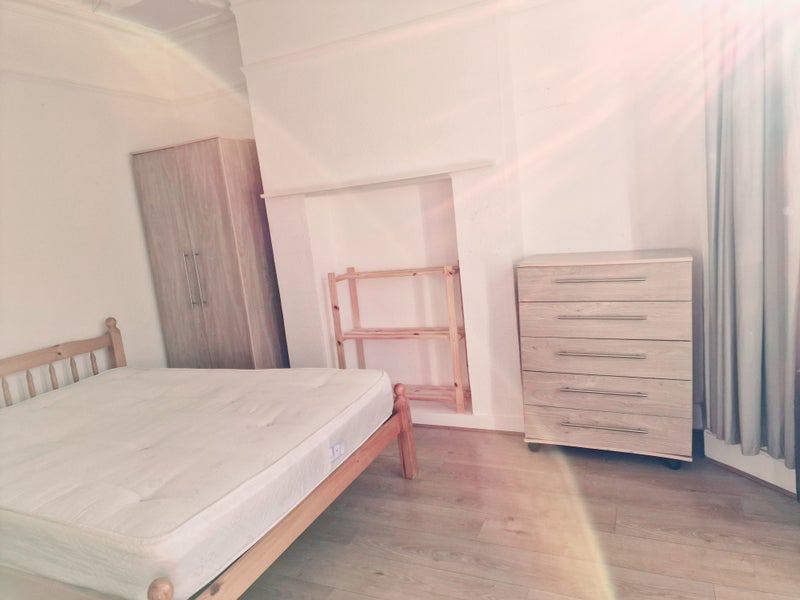 Double Room Available in Stunning Edwardian Home - student accommodation in Muswell Hill - img_7