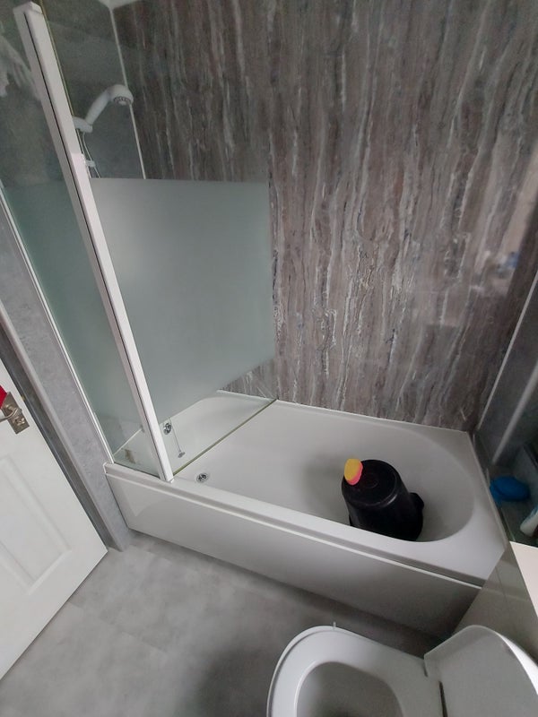 Immaculate double room for a Lodger - student accommodation in Livingston - img_2