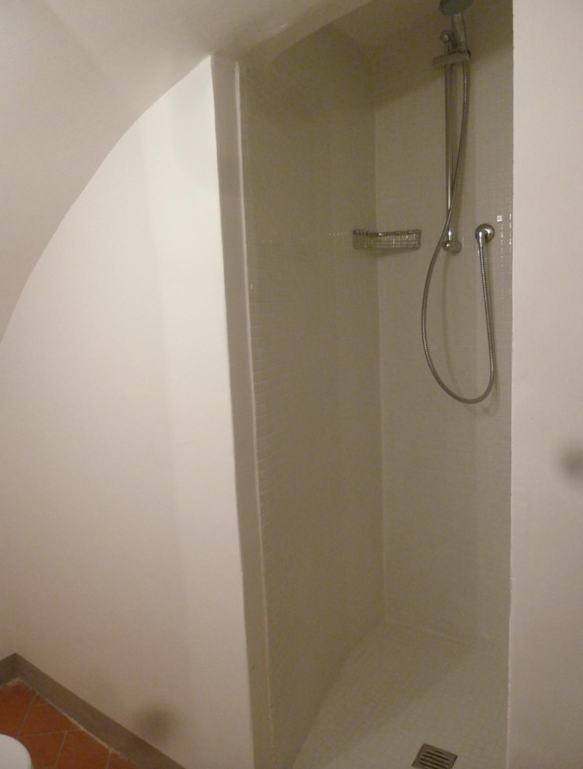 Very charming ensuite double bedroom, in a victorian 6 bedroom house - student accommodation in Cardiff - img_2
