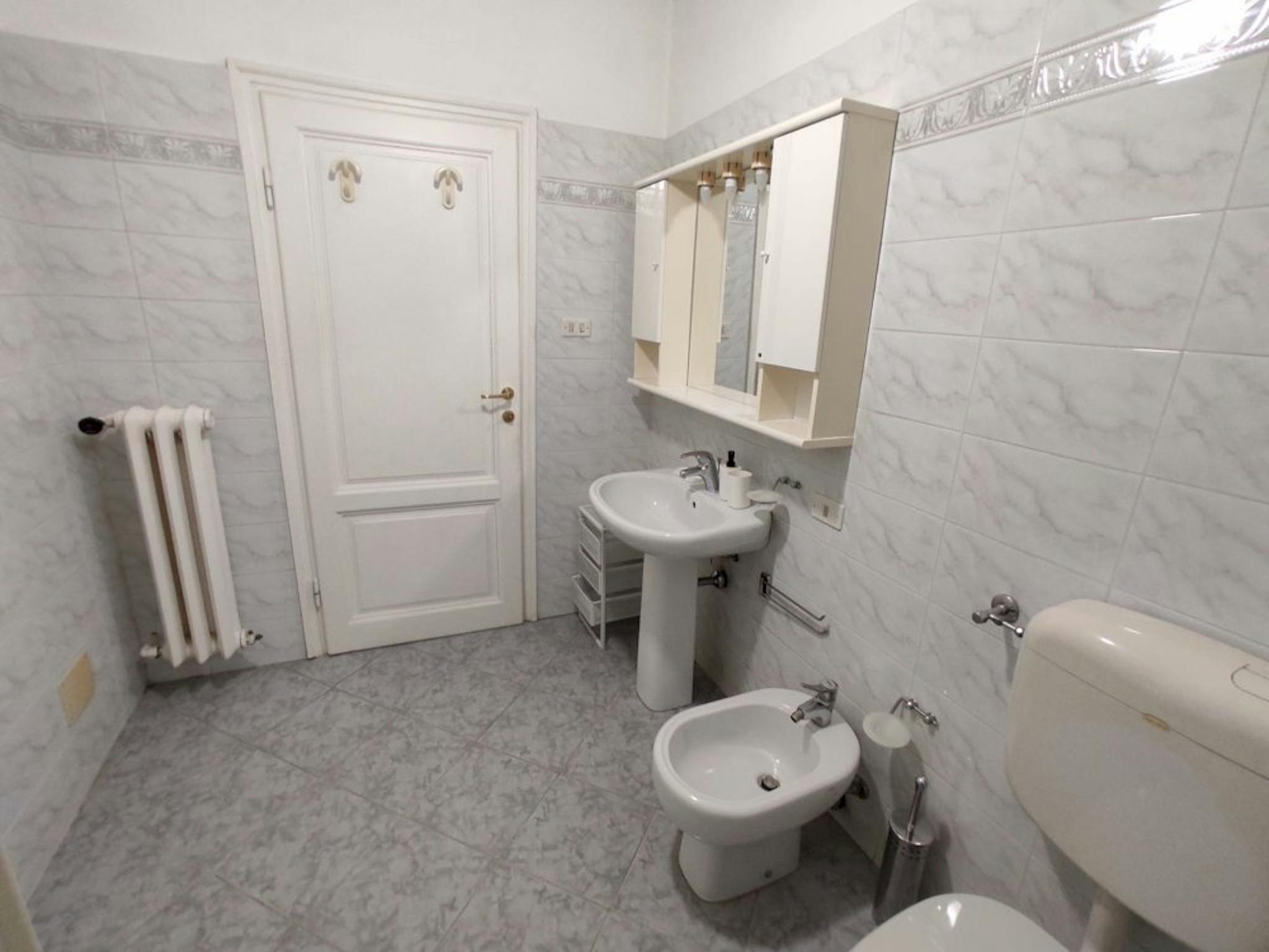 Amazing double bedroom close to Brondesbury Overground Station - student accommodation in London - img_3