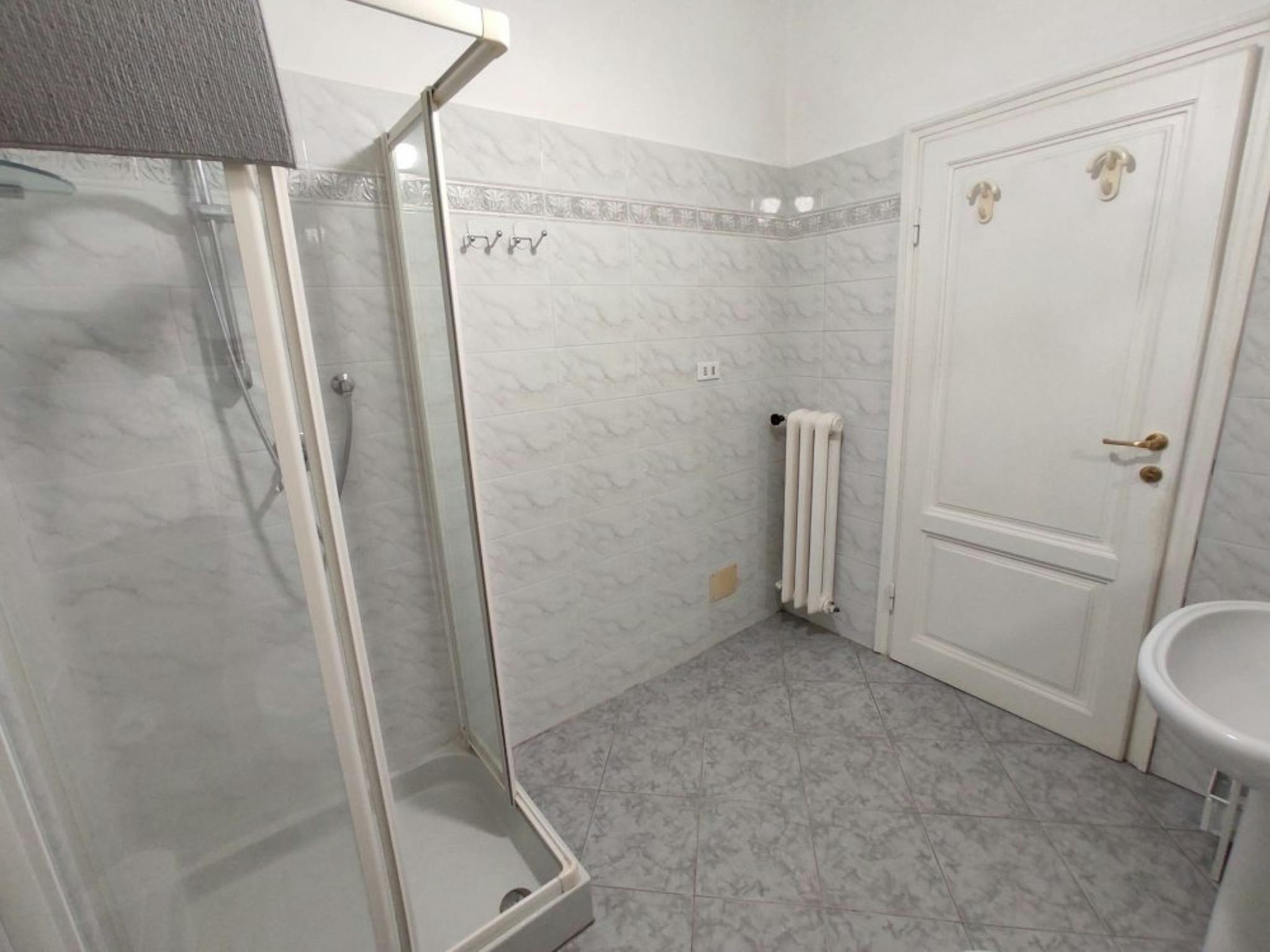 Amazing double bedroom close to Brondesbury Overground Station - student accommodation in London - img_9
