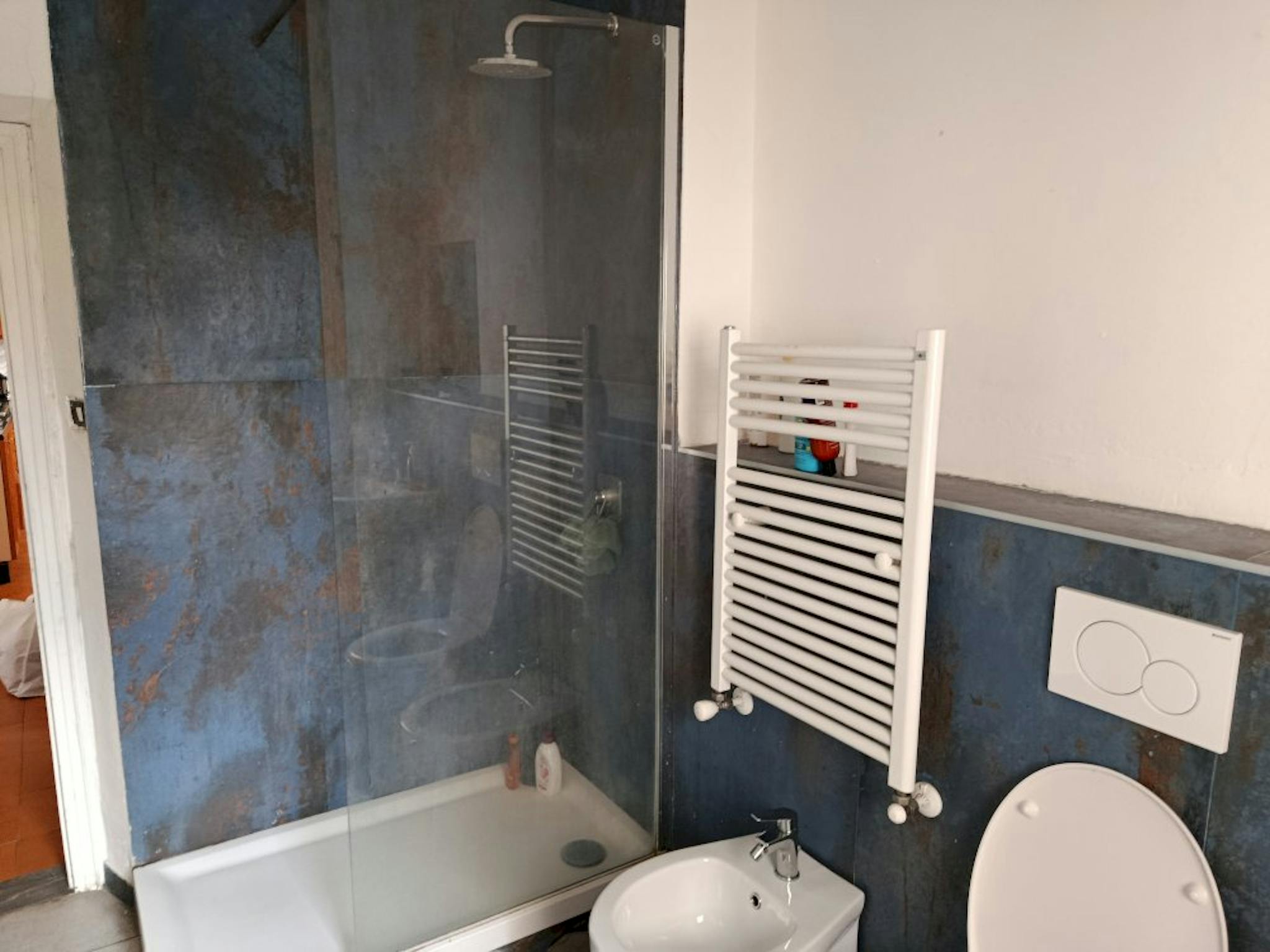Amazing double bedroom close to Brondesbury Overground Station - student accommodation in London - img_7