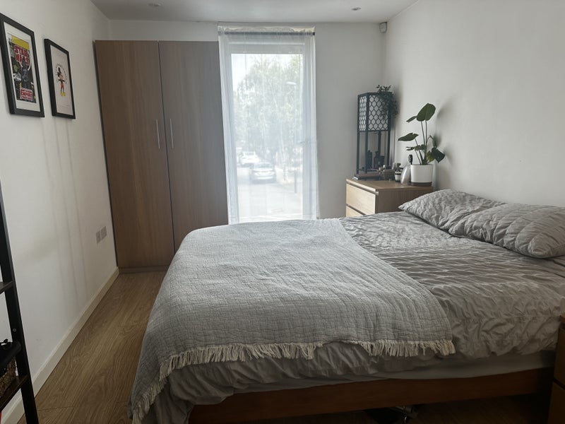 King en-suite room close to Brixton Station - student accommodation in Brixton - img_1