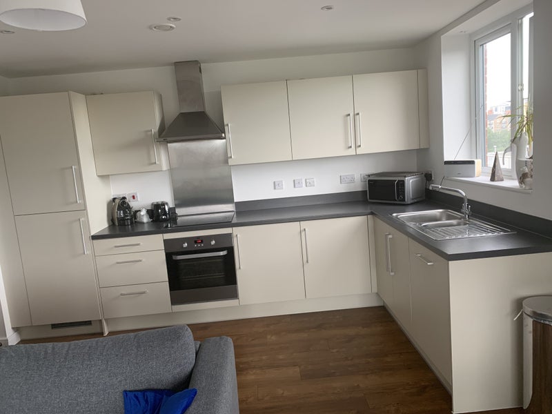 King size 10 minutes walk to Reading station - student accommodation in Reading - img_3