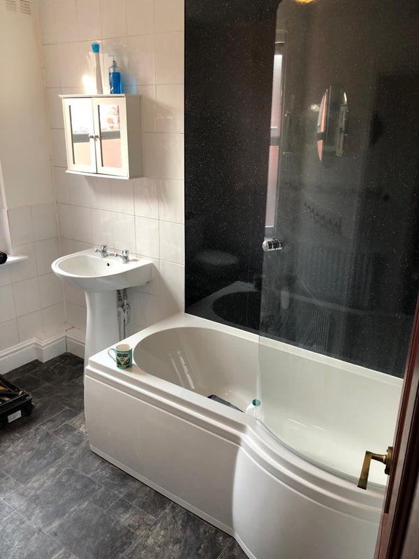 L18,  single bed, all bills inc, 2 bathrooms - student accommodation in Mossley Hill - img_5