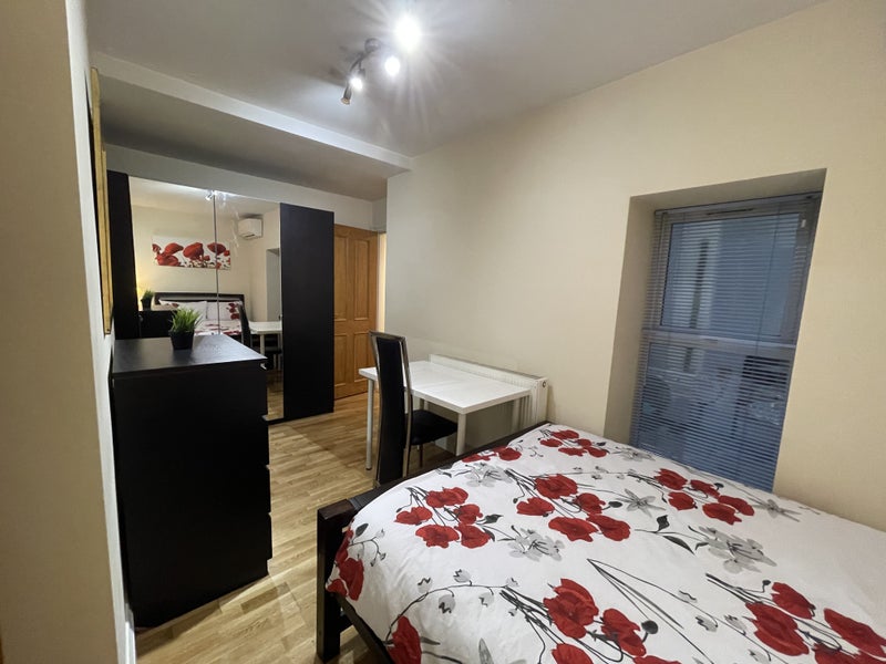 Large 2 Bedrooms 2 Bath in South Kensington - student accommodation in South Kensington - img_6