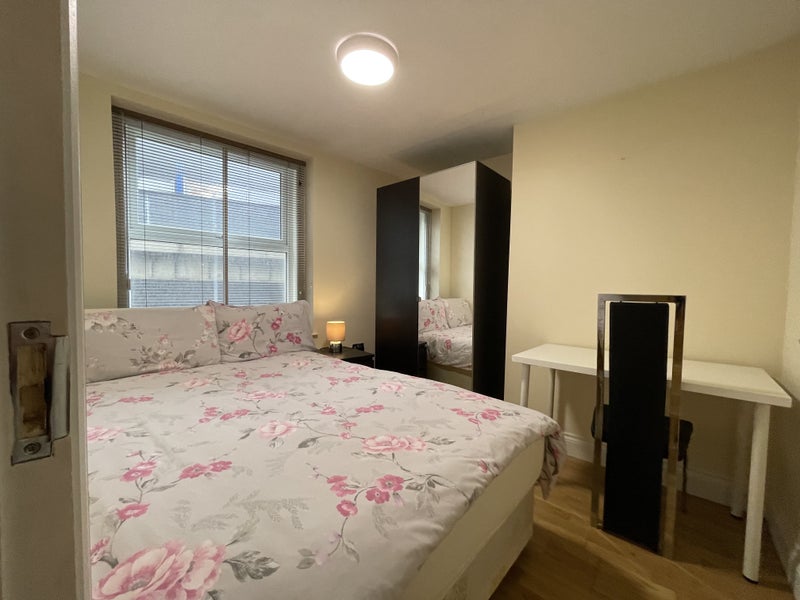 Large 2 Bedrooms 2 Bath in South Kensington - student accommodation in South Kensington - img_11
