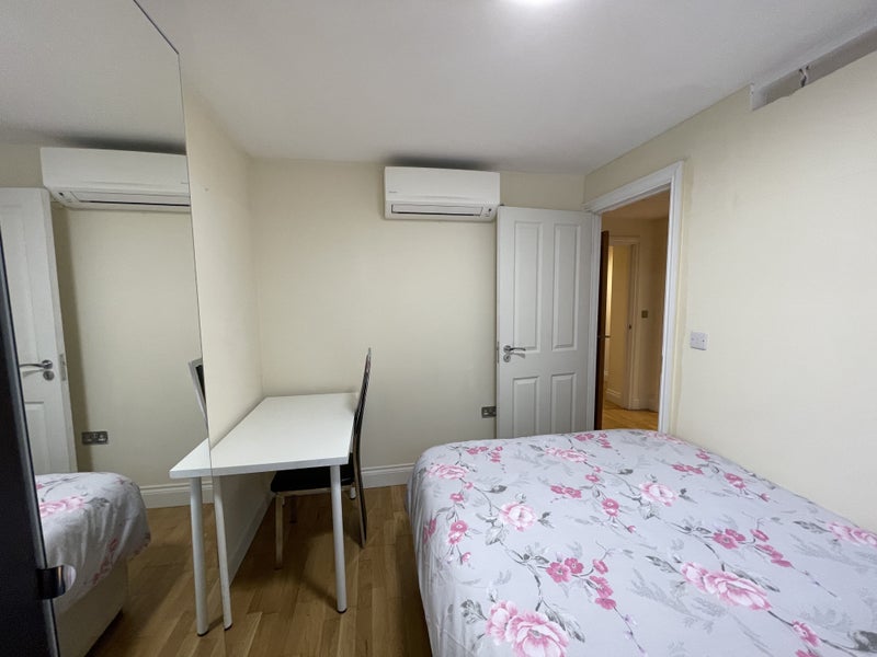 Large 2 Bedrooms 2 Bath in South Kensington - student accommodation in South Kensington - img_12
