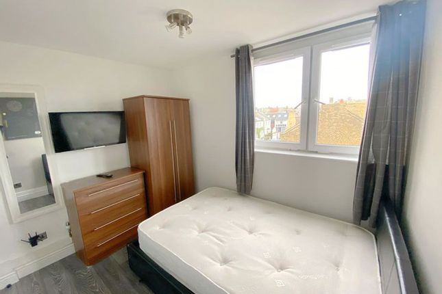 Large Doube Rooms In Kingston - student accommodation in Kingston - img_2