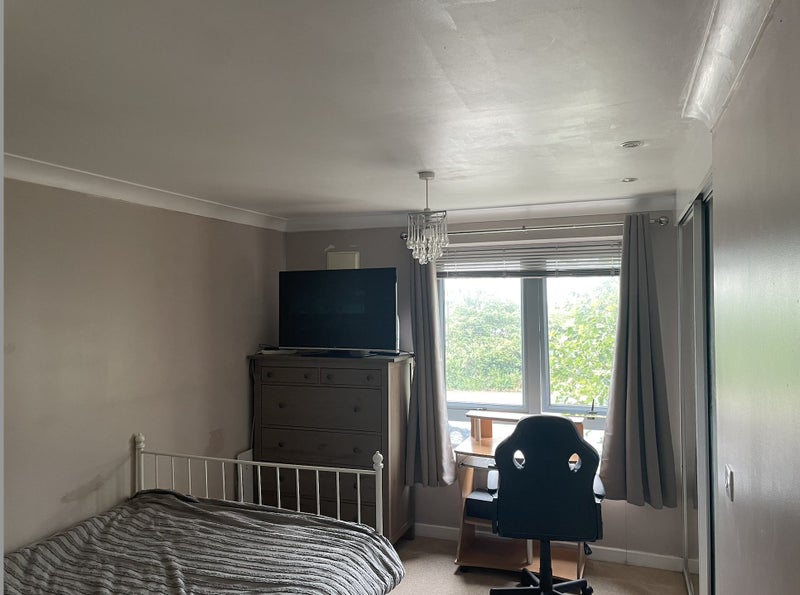 Large Double Ensuite Room in a quiet modern flat - student accommodation in Colchester - img_2