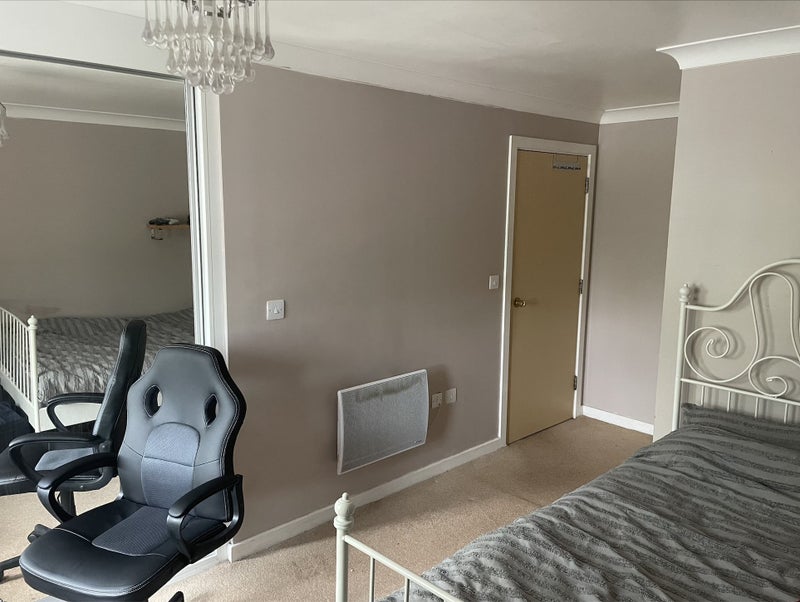 Large Double Ensuite Room in a quiet modern flat - student accommodation in Colchester - img_4