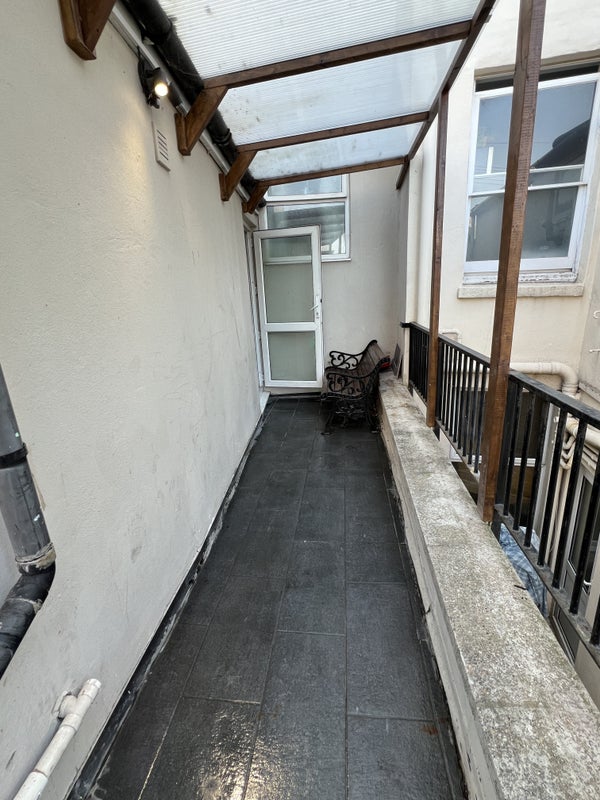 Large double in Central Brighton to let - student accommodation in Brighton - img_7
