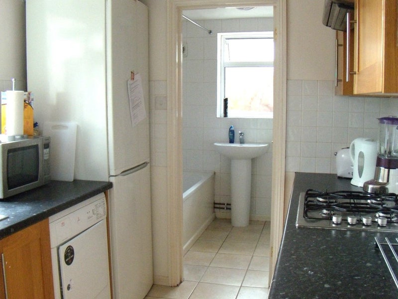 Large double in central Reading, exceptional, NOW - student accommodation in Reading - img_2
