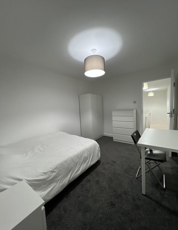 Large Double Room - All Bills Included - student accommodation in Durham - img_1