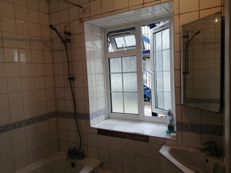 Large double room in Hendon Nw4 - student accommodation in Hendon - img_5