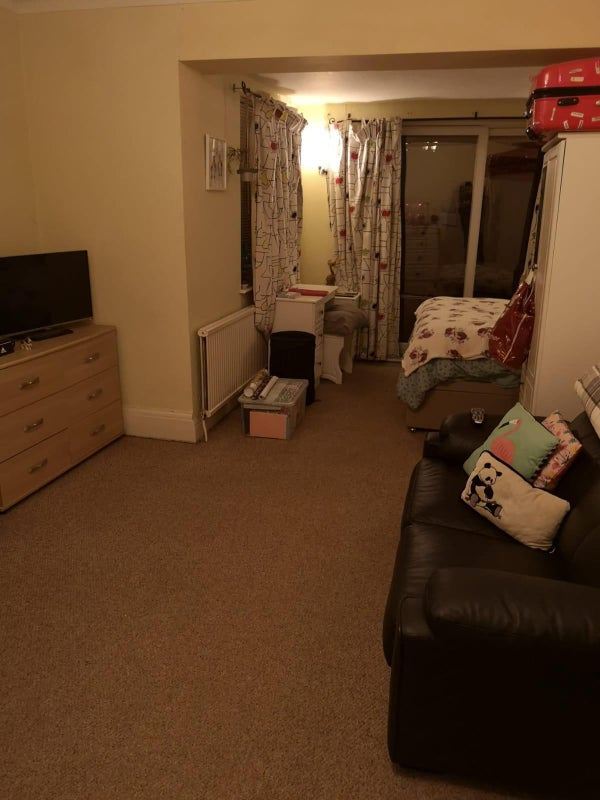 Large Double Room  In Shared House - student accommodation in Sheffield - img_9