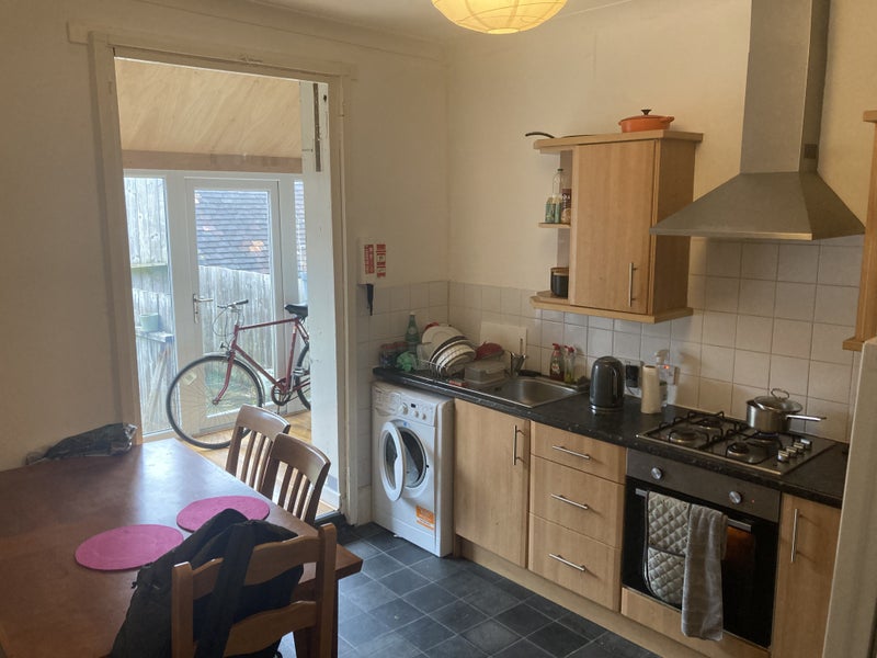 Large Double Room In The Heart Of Southsea - student accommodation in Southsea - img_1