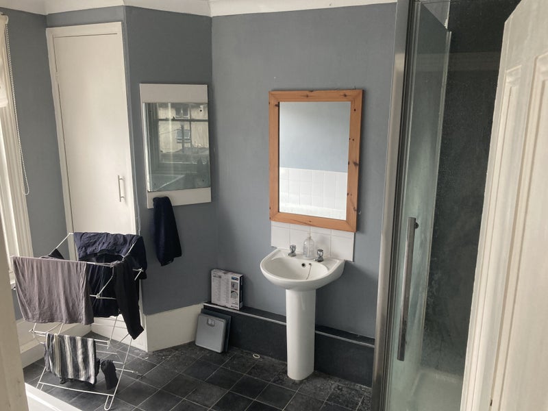 Large Double Room In The Heart Of Southsea - student accommodation in Southsea - img_3