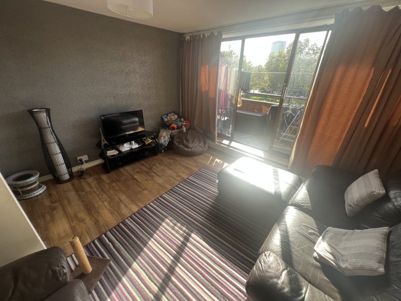 Large double room near Euston & UCL - £288pw - student accommodation in Euston - img_4