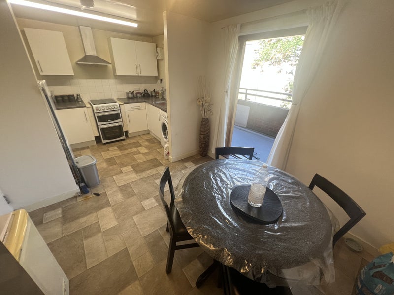 Large double room near Euston & UCL - £288pw - student accommodation in Euston - img_5