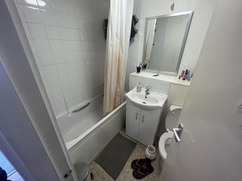 Large double room near Euston & UCL - £288pw - student accommodation in Euston - img_9