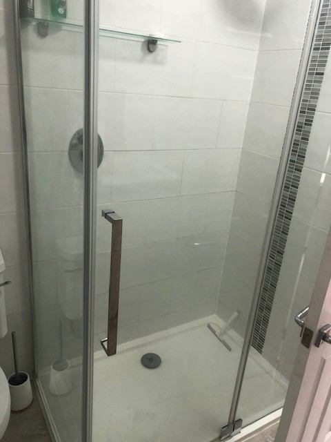 Large double room with en-suite - student accommodation in Ash - img_1