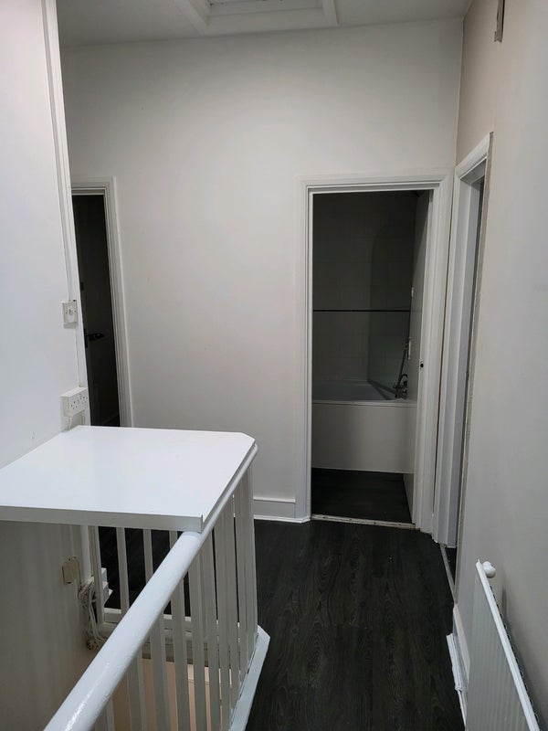 Large Double Room - student accommodation in Kilburn - img_6