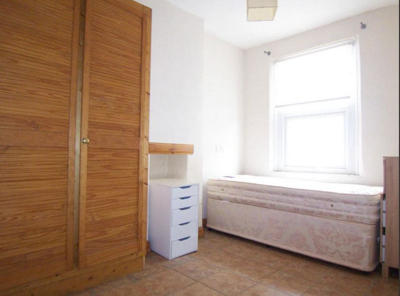 accommodation/large-double-rooms-city-centre-alma-st/13082024_19170166.jpg