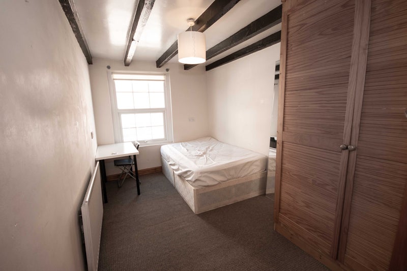 Great Location... Last Rooms Available!!! student accommodation in Coventry - img_6