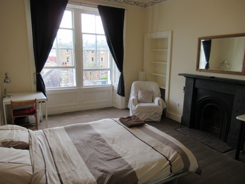 Large double Rooms for PHD/Masters students - student accommodation in Edinburgh - img_1