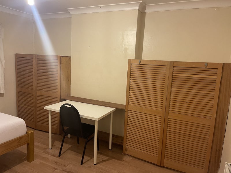 Large Double Student Bedroom To Rent Near Uni - student accommodation in Kingston - img_7