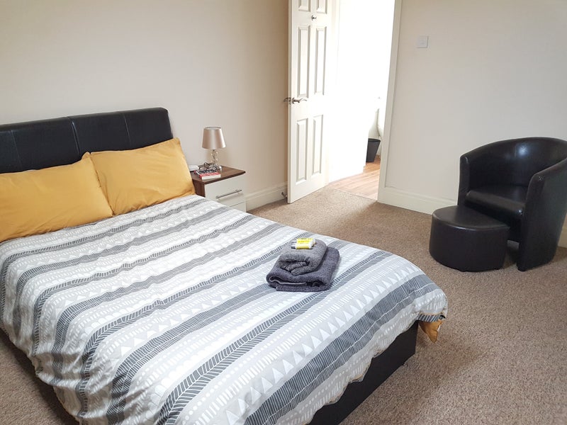 Large En-suite 🛏 Near Stretford Metro link 🚊 - student accommodation in Stretford - img_4