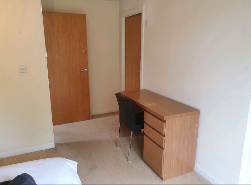 Large ensuite room available for Student Let - student accommodation in Exeter - img_2