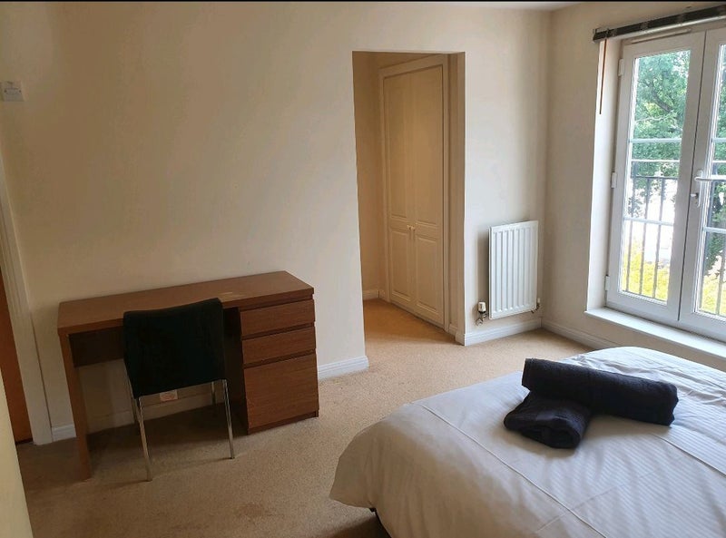 Large ensuite room available for Student Let - student accommodation in Exeter - img_1