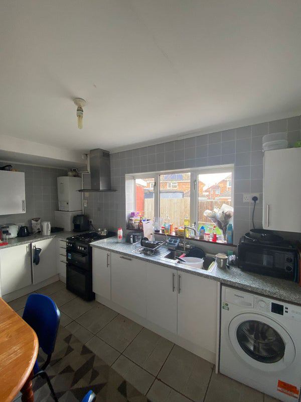 Large Furnished Double bedroom Bills Included - student accommodation in Leamington Spa - img_1